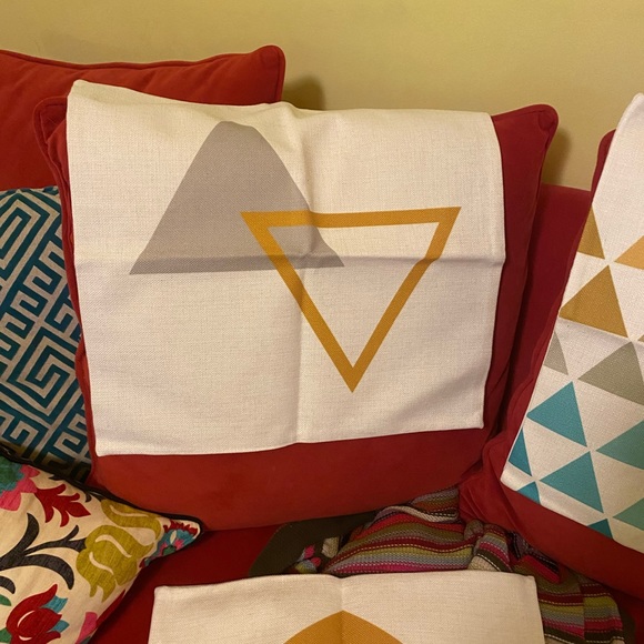 Brand New, Set of 4 pillow covers. 17” x 17” - Picture 4 of 4